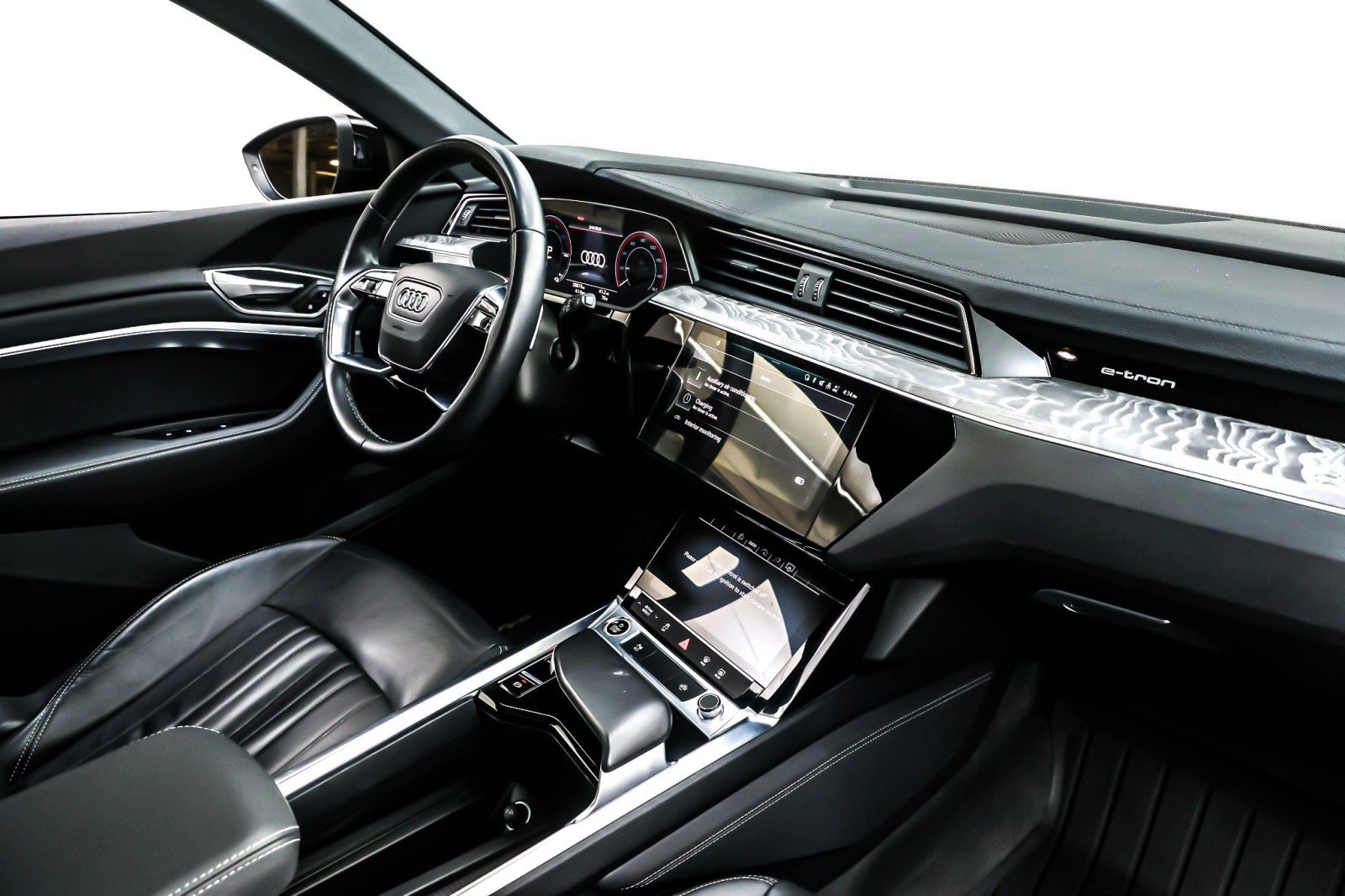 Used 2022 Audi e-tron Premium w/ Convenience Plus Package image 16