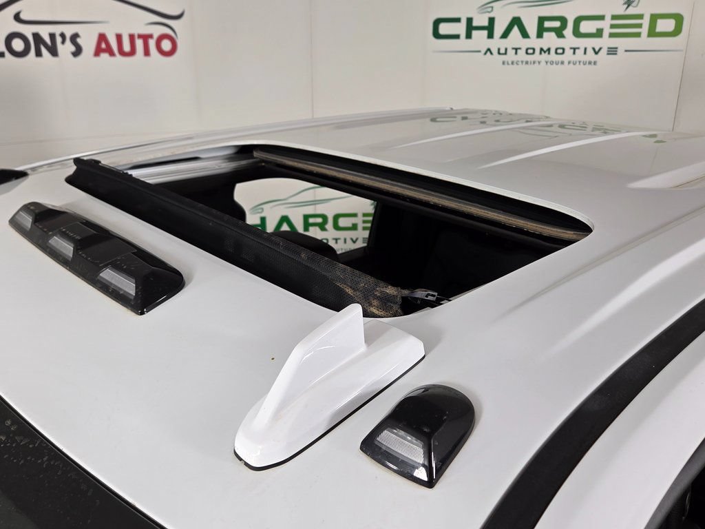 Used 2022 GMC Sierra 2500 Denali AWD/4WD image 16