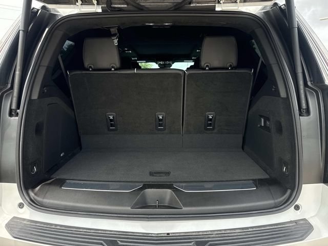 Used 2025 Cadillac Escalade V AWD/4WD image 12