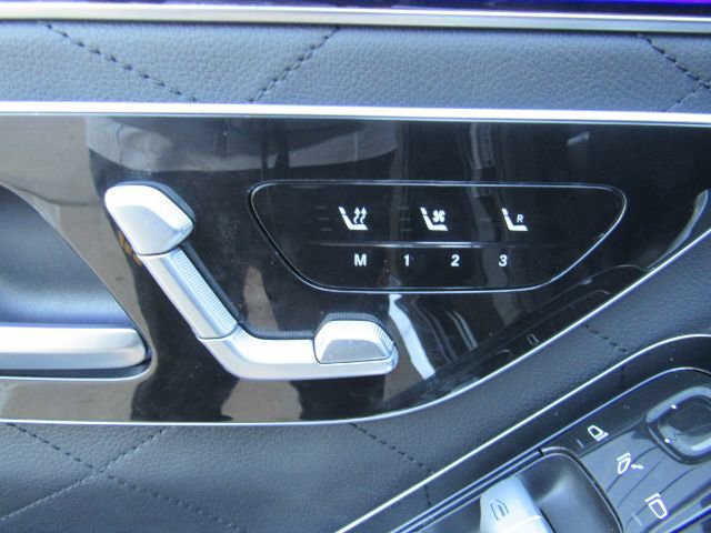 Used 2023 Mercedes-Benz S 580 4MATIC Sedan image 19