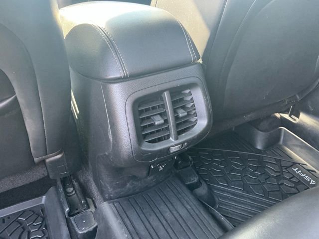 Used 2018 Jeep Cherokee Limited image 33