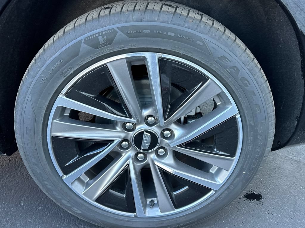 New 2026 Cadillac Vistiq Premium Luxury w/ LPO, Floor Liner Package AWD/4WD image 22