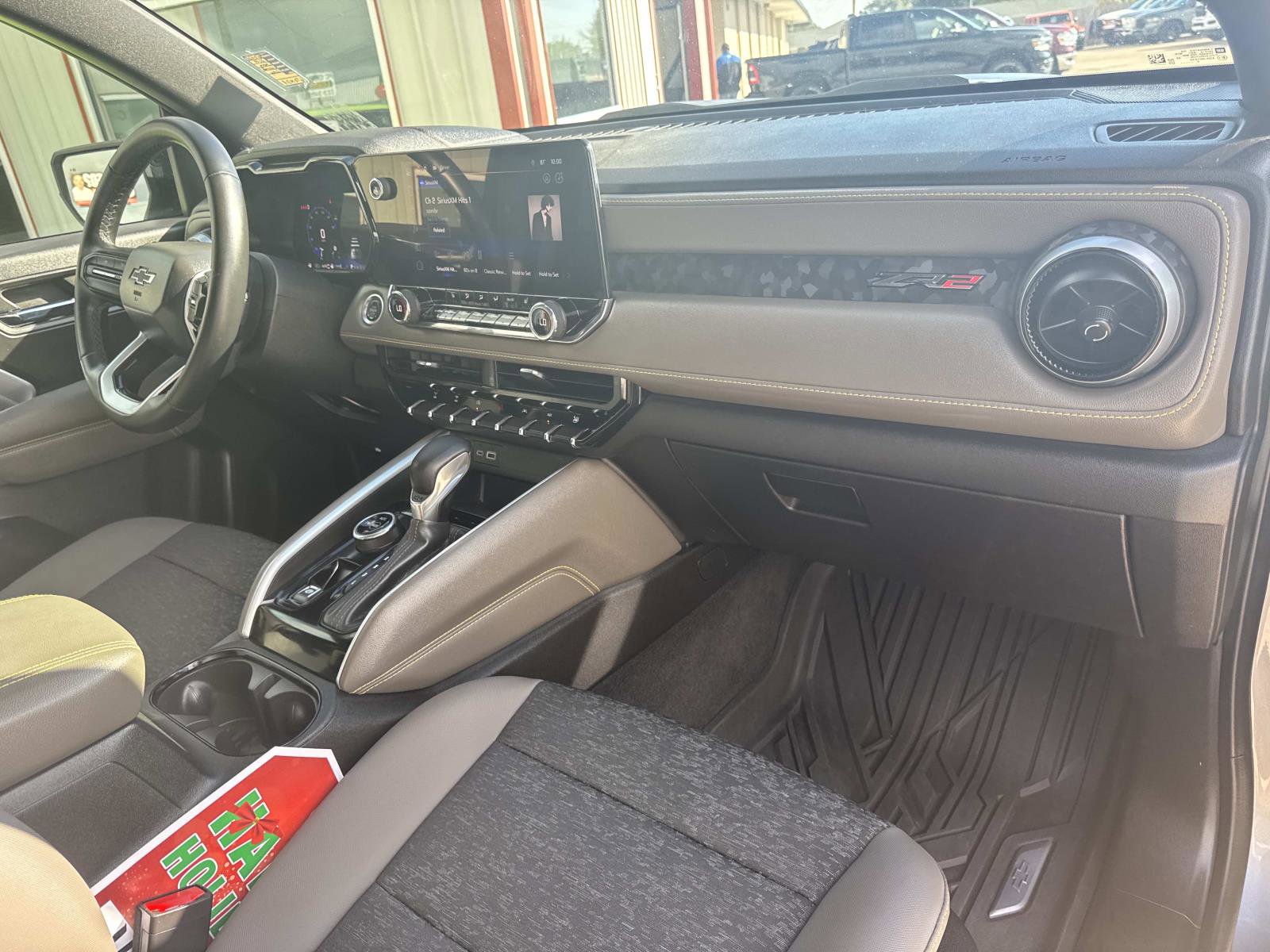 Used 2024 Chevrolet Colorado ZR2 w/ Technology Package image 12