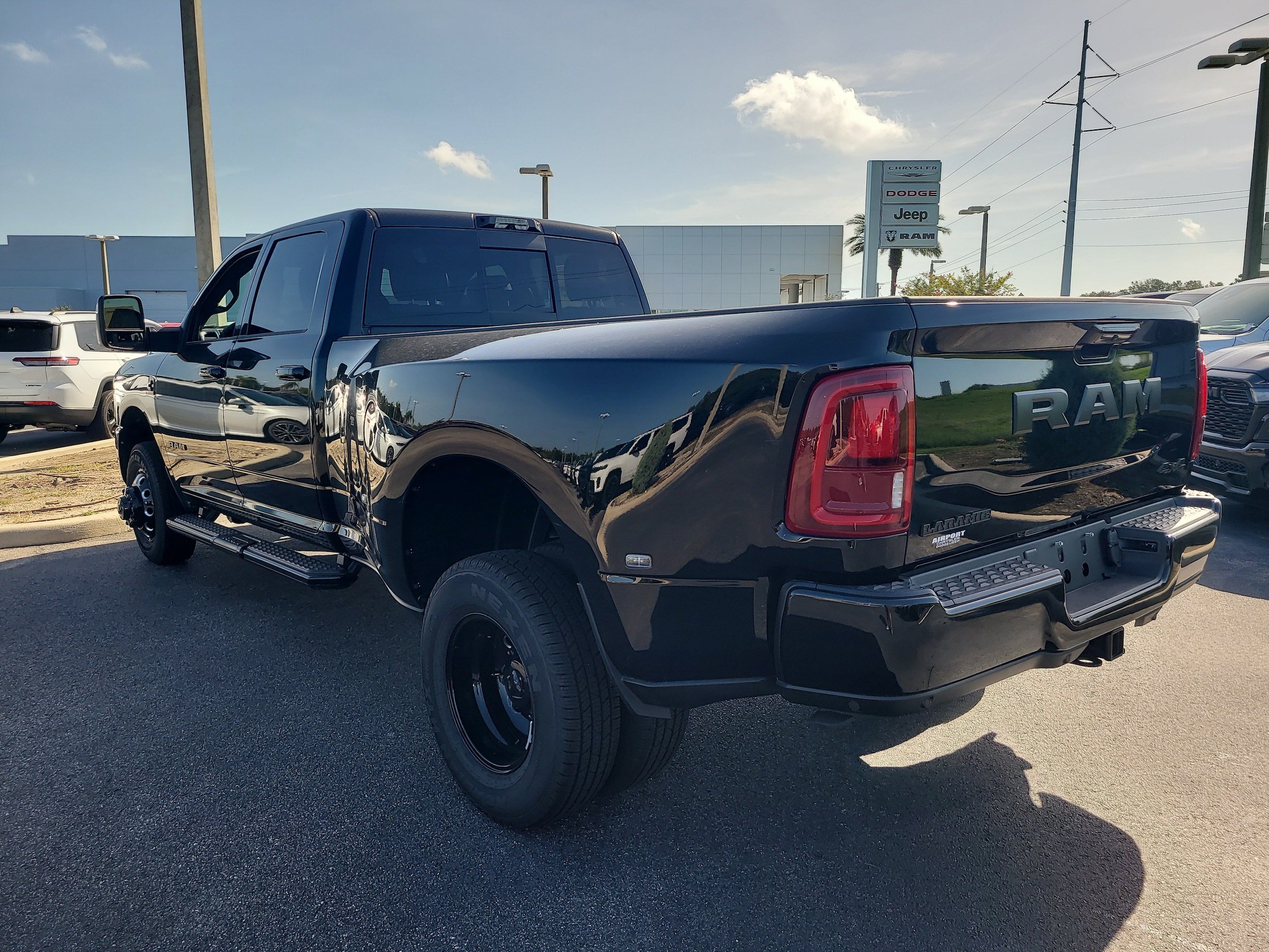 New 2026 RAM 3500 Laramie w/ Night Edition AWD/4WD image 8