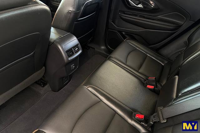 Certified 2022 GMC Terrain AT4 AWD/4WD image 14