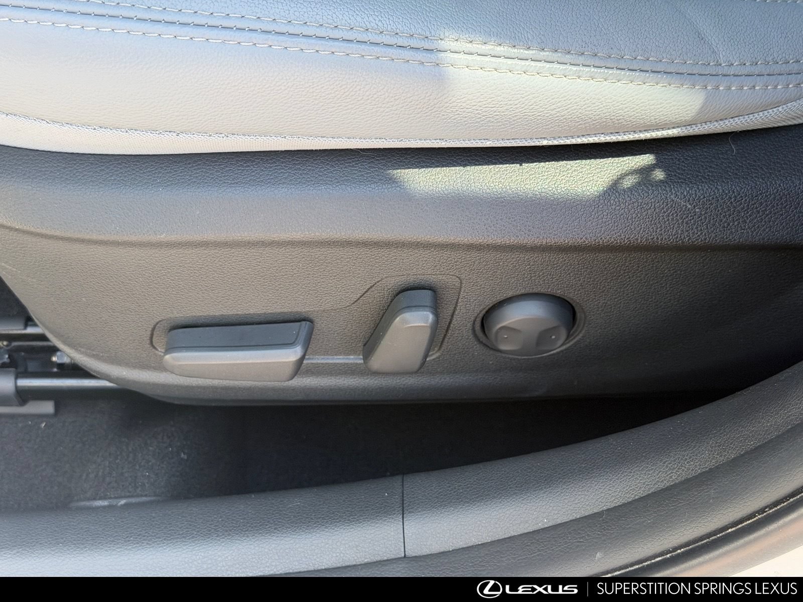Used 2021 Hyundai Kona Ultimate FWD image 16