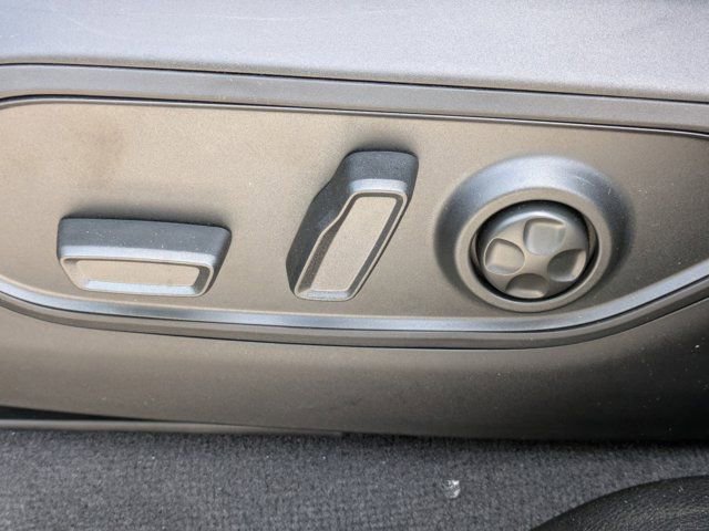 New 2025 Jeep Grand Cherokee L Laredo image 18