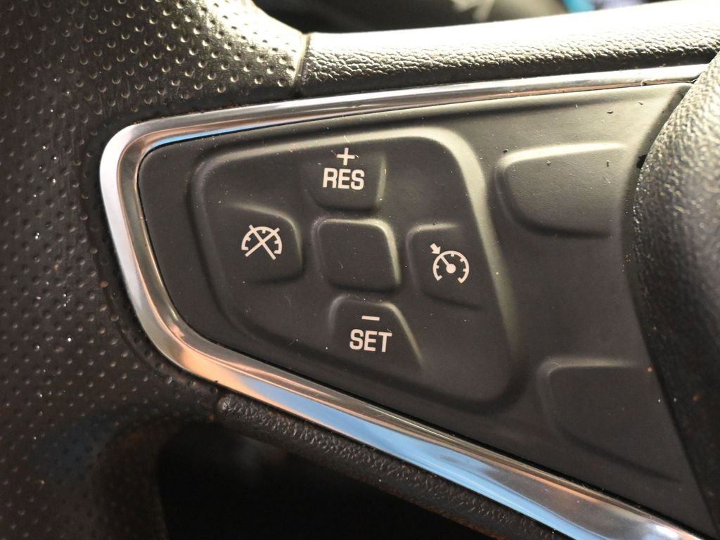 Used 2019 Chevrolet Equinox LS FWD image 27
