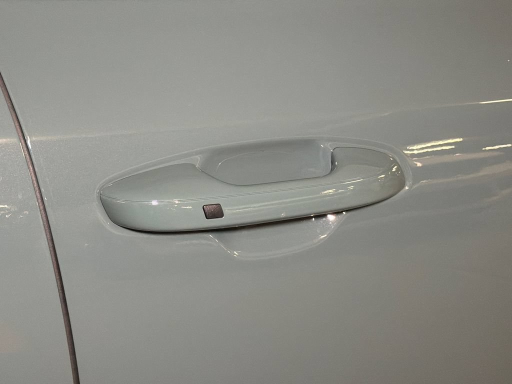 Certified 2023 Kia Niro Wind FWD image 9