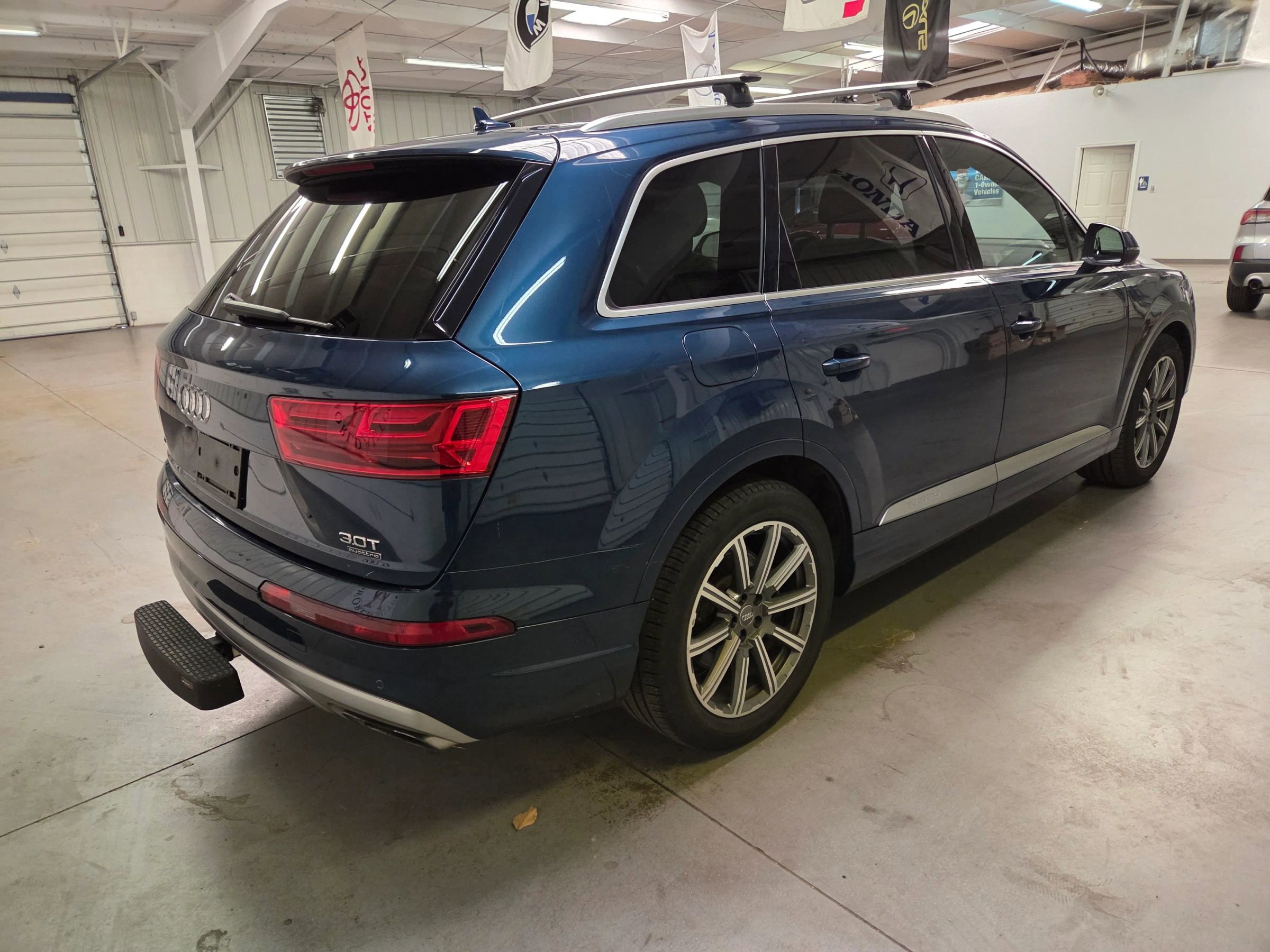 Used 2018 Audi Q7 3.0T Prestige image 8