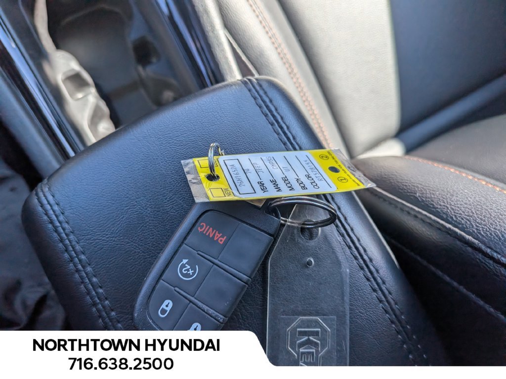 Used 2024 Jeep Compass Limited AWD/4WD image 17