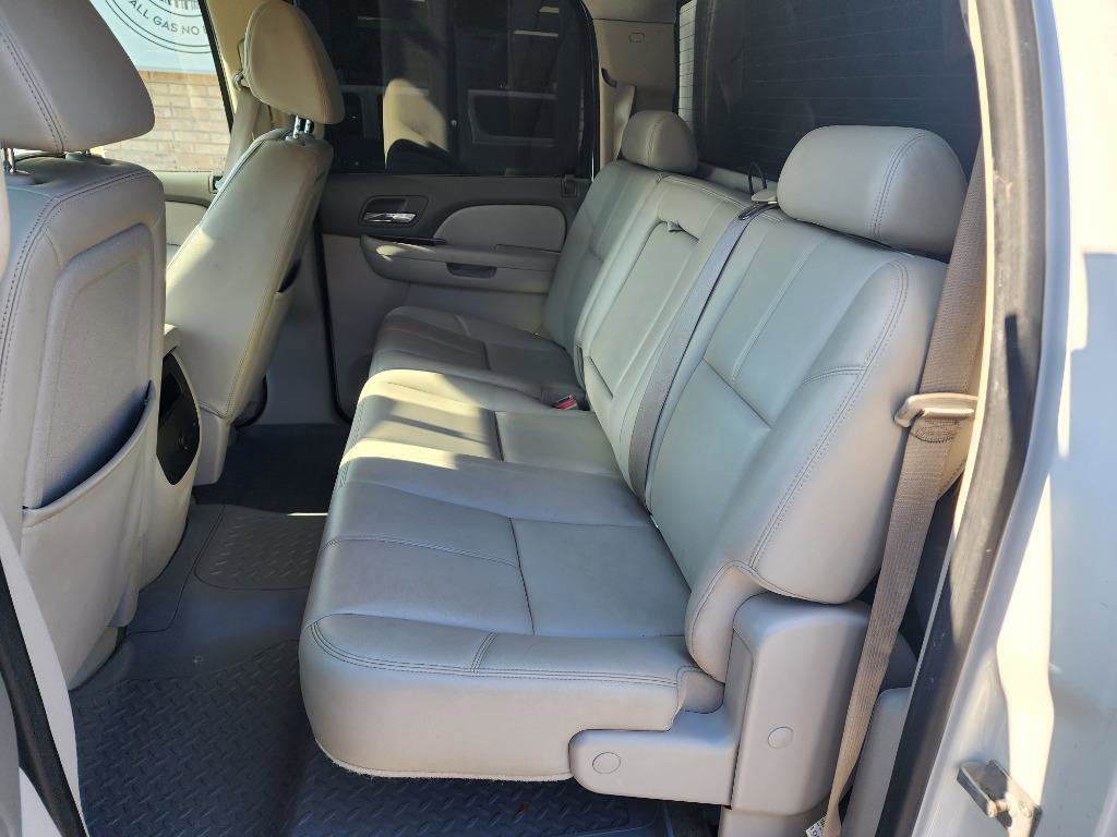 Used 2009 GMC Sierra 1500 SLT w/ Suspension Package, Off-Road image 10