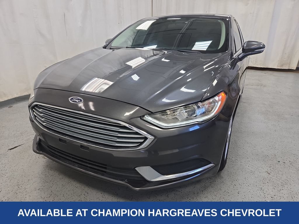Used 2017 Ford Fusion SE w/ Fusion SE Technology Package FWD image 39