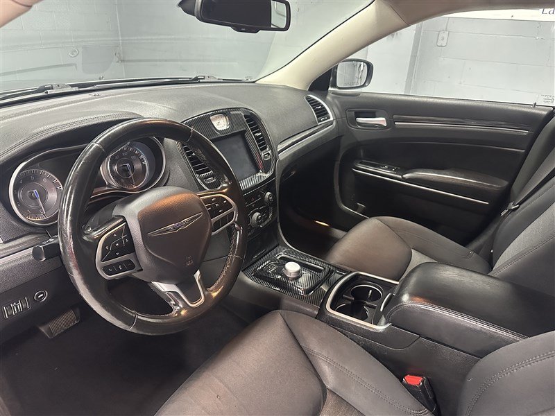 Used 2019 Chrysler 300 Touring w/ Sport Appearance Package RWD image 2