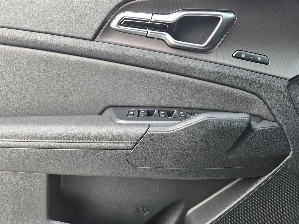 New 2026 Kia Sportage SX AWD/4WD image 16