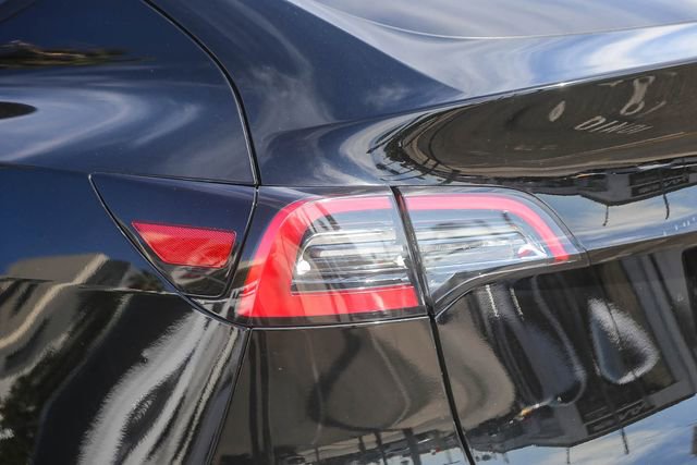 Used 2023 Tesla Model Y Long Range image 11