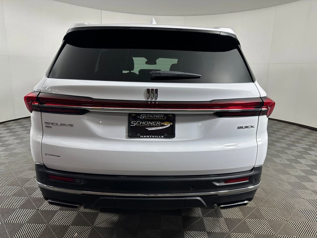 Used 2025 Buick Enclave Preferred w/ Power Package image 4