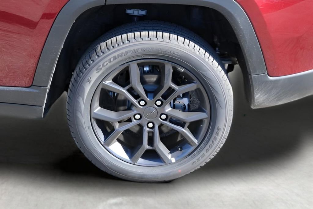 New 2025 Jeep Grand Cherokee Limited image 9