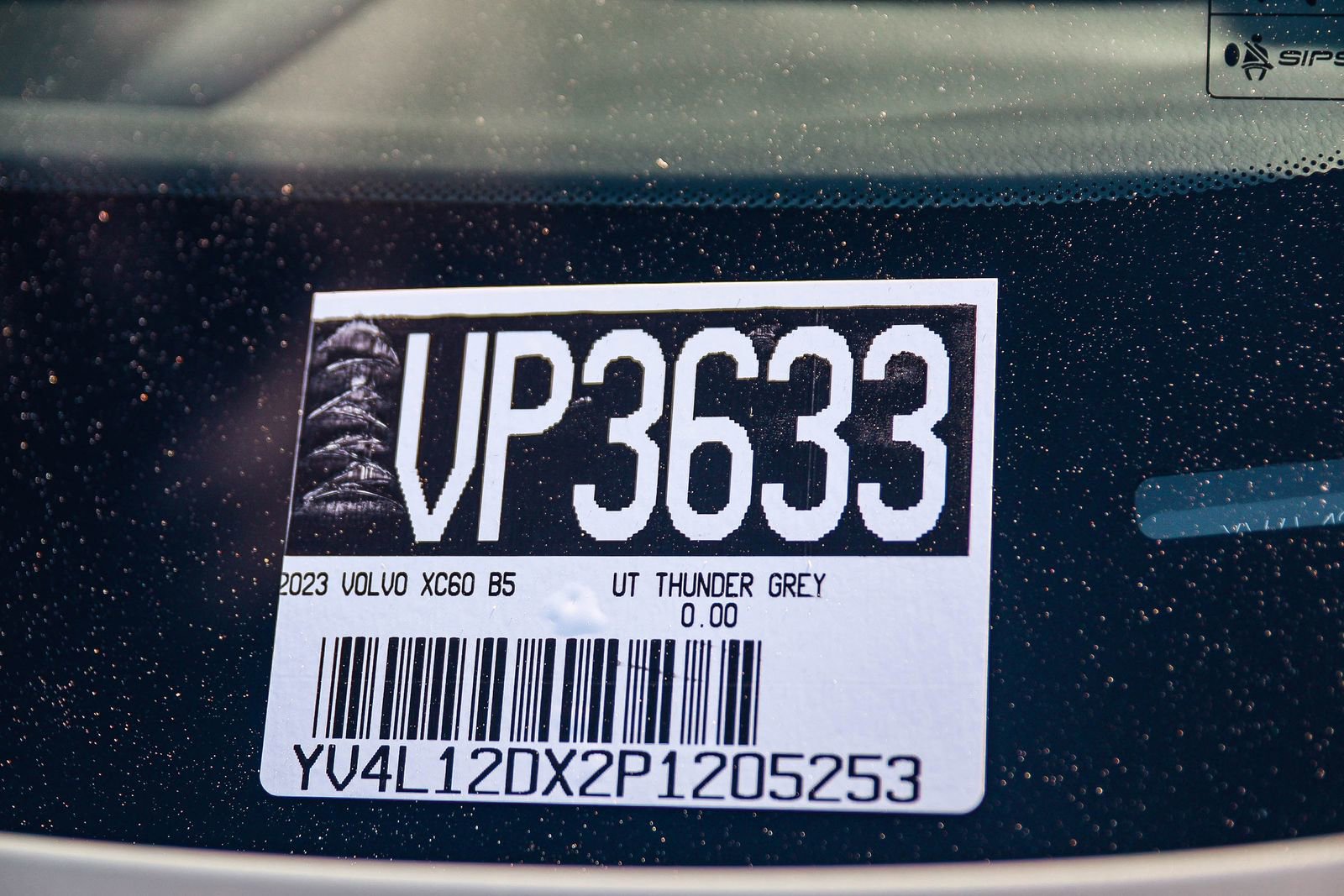 Used 2023 Volvo XC60 B5 Ultimate w/ Climate Package image 33