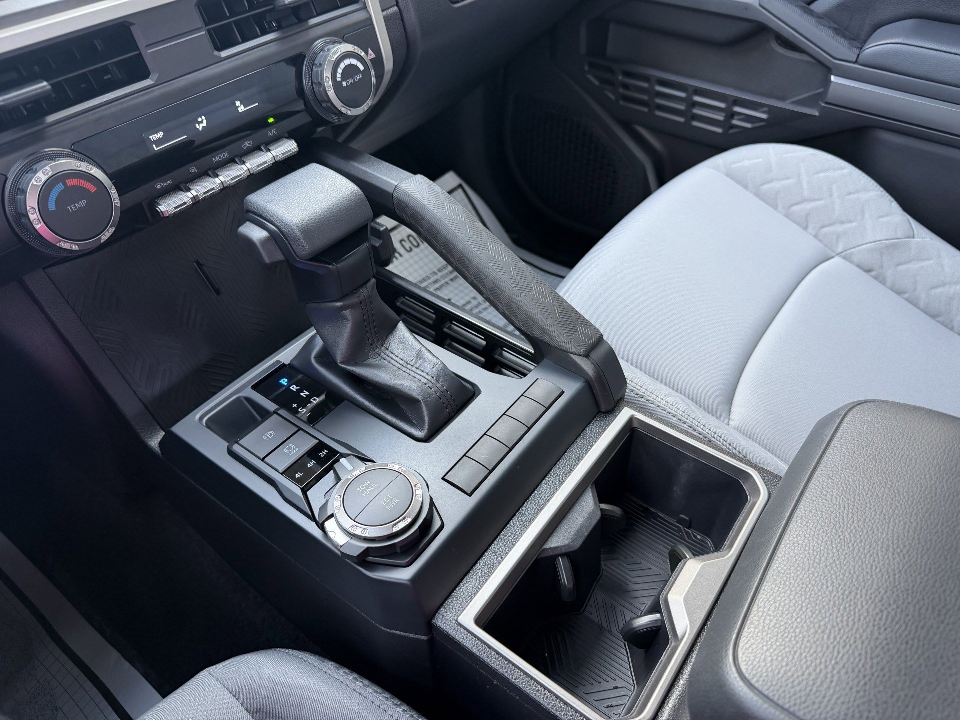 Used 2025 Toyota Tacoma SR5 image 16