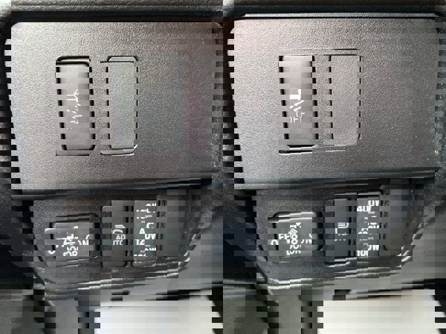 Used 2023 Toyota Tacoma TRD Sport image 28