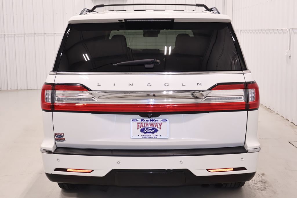 Used 2020 Lincoln Navigator L Reserve w/ Luxury Package AWD/4WD image 3