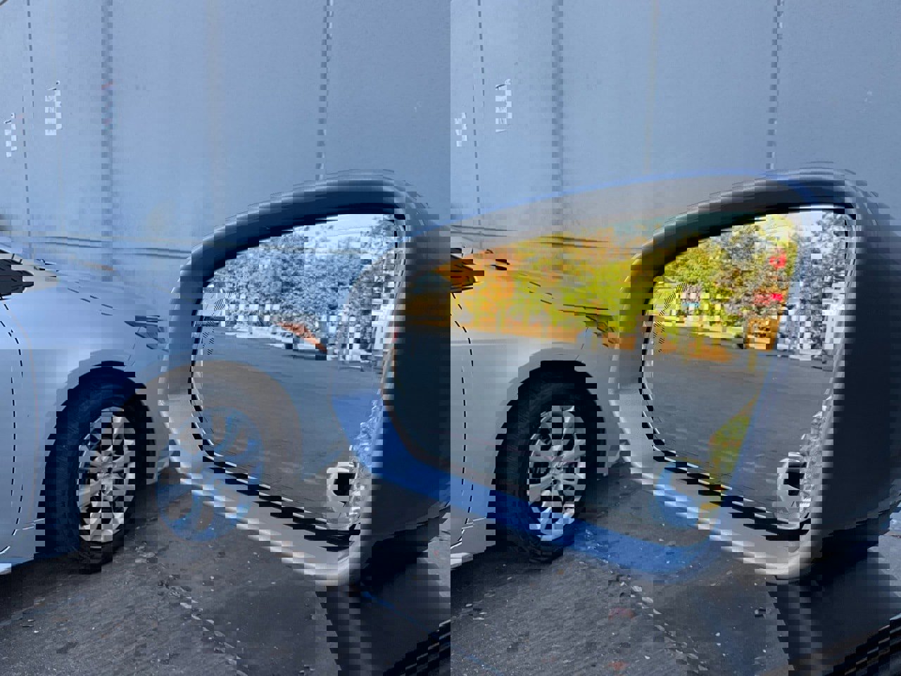 Used 2025 Volvo V60 B5 Cross Country Plus image 19