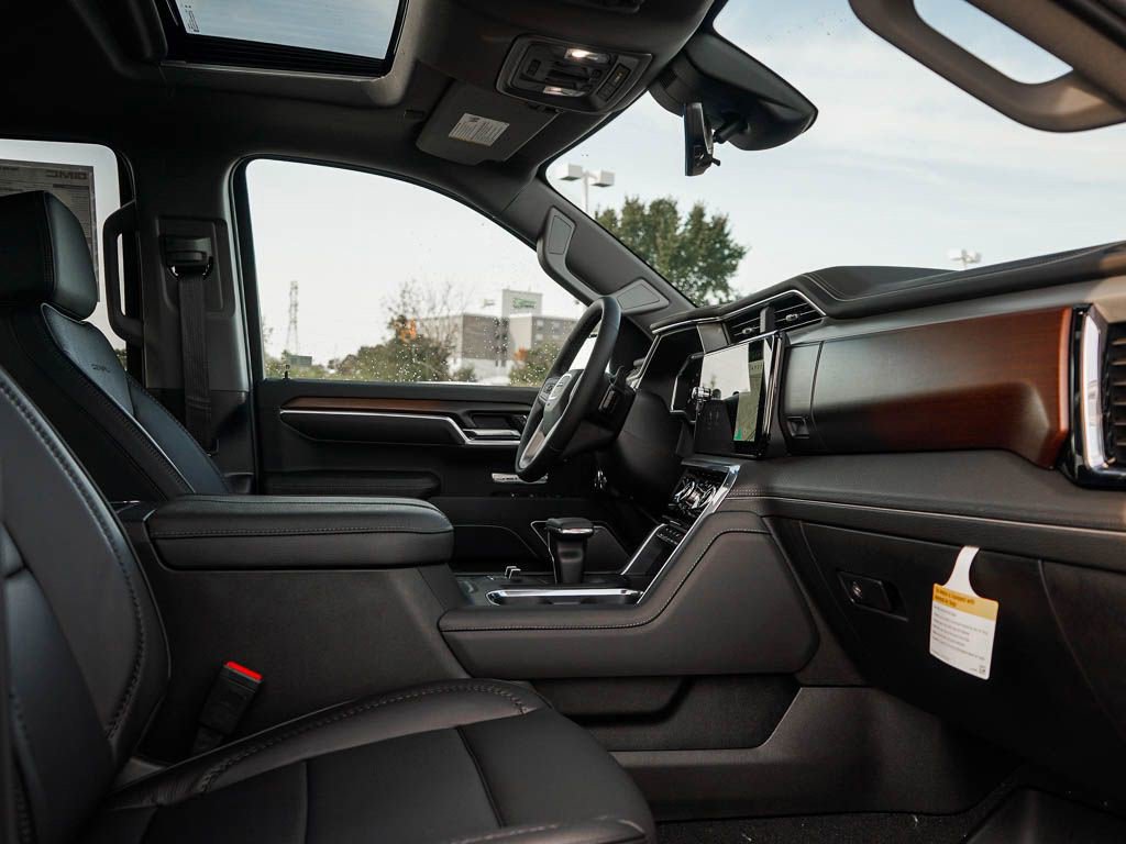 New 2026 GMC Sierra 1500 Denali w/ Denali Reserve Package image 9