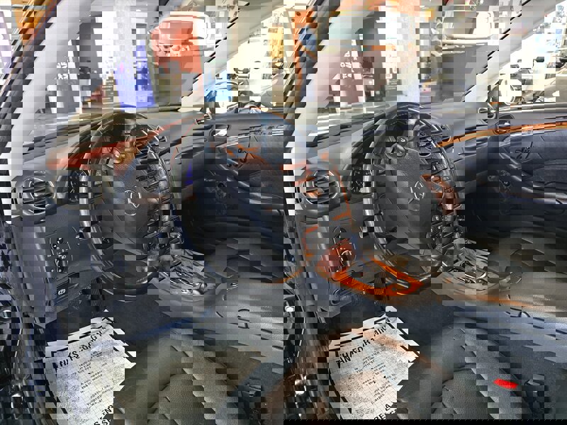 Used 2004 Mercedes-Benz CLK 320 Cabriolet image 8