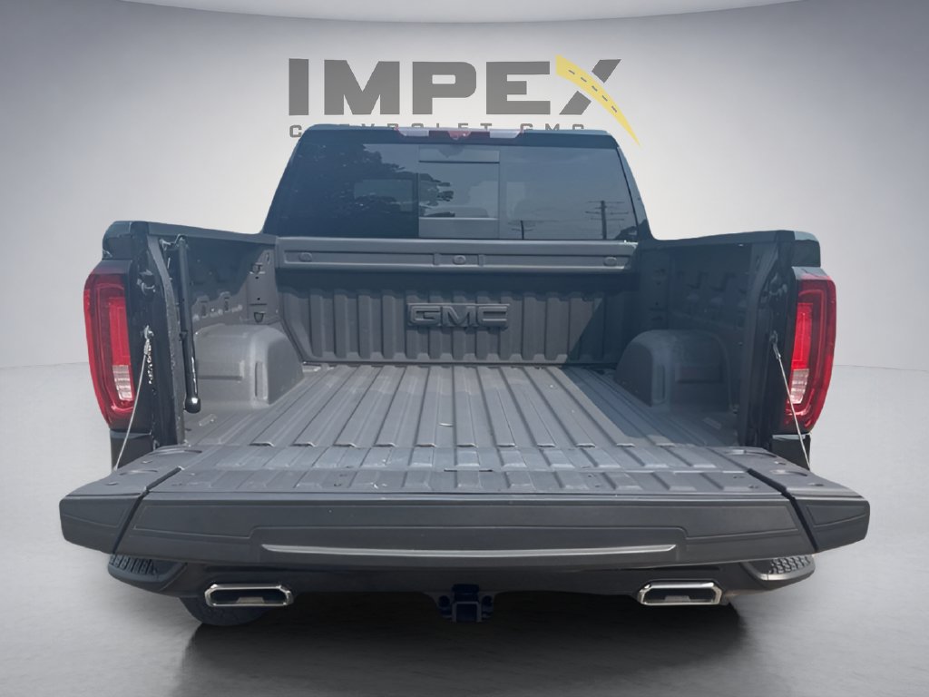 Used 2025 GMC Sierra 1500 AT4 w/ Technology Package AWD/4WD image 30