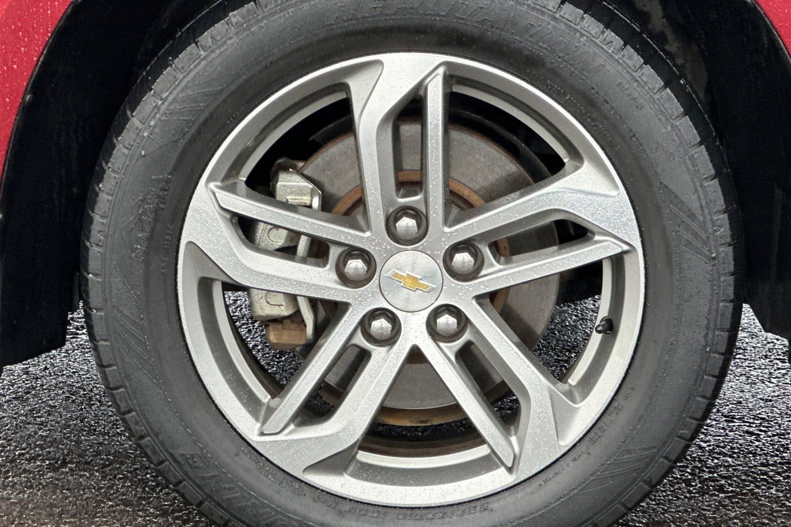 Used 2017 Chevrolet Equinox Premier w/ Enhanced Convenience Package image 29