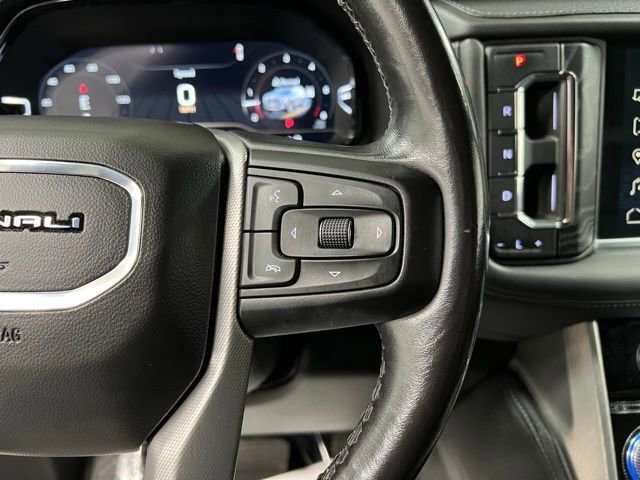 Used 2022 GMC Yukon XL Denali w/ Advanced Technology Package image 30