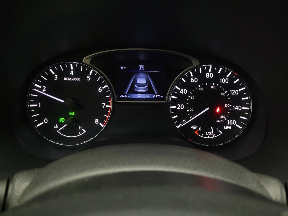 Used 2020 Nissan Pathfinder SL FWD image 23