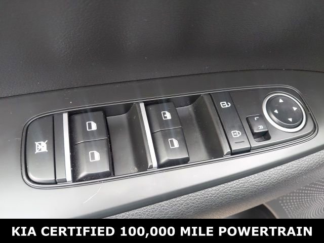 Certified 2023 Kia Forte LXS image 18