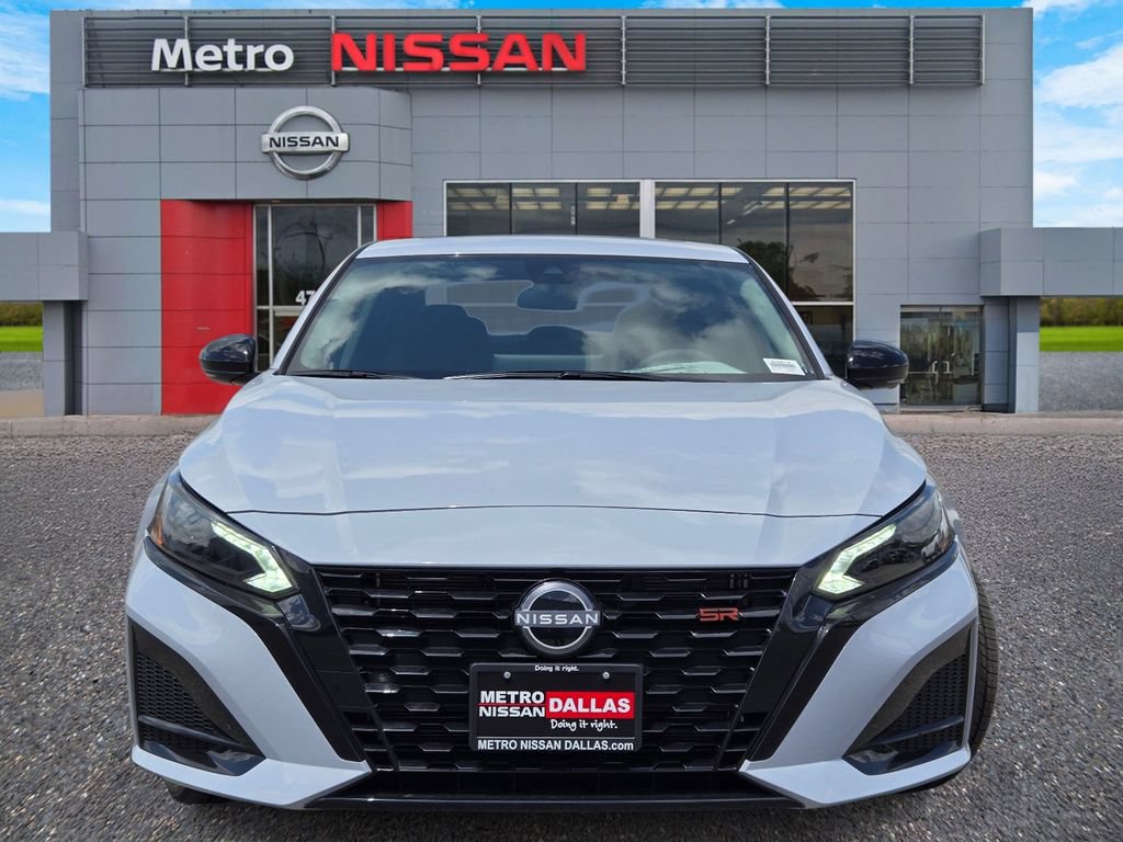 New 2026 Nissan Altima 2.5 SR FWD image 2
