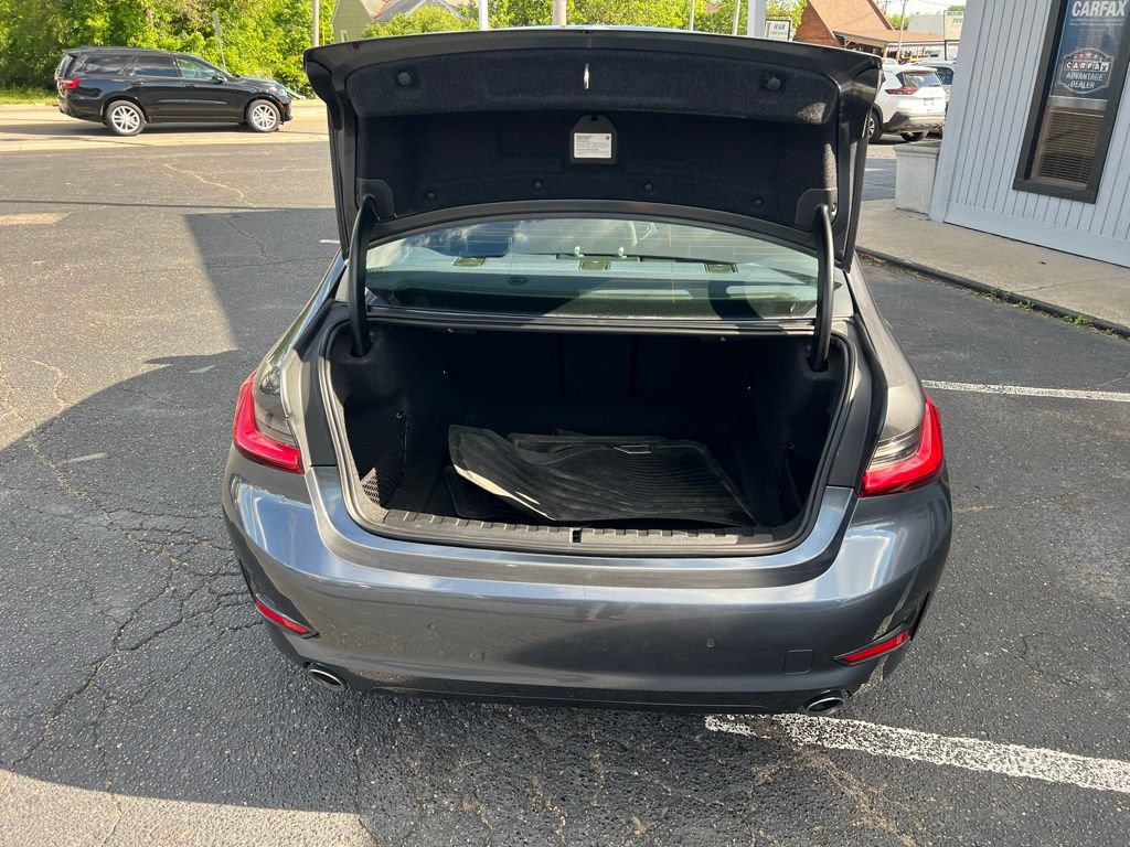 Used 2020 BMW 330i Sedan w/ Driving Assistance Package RWD image 23