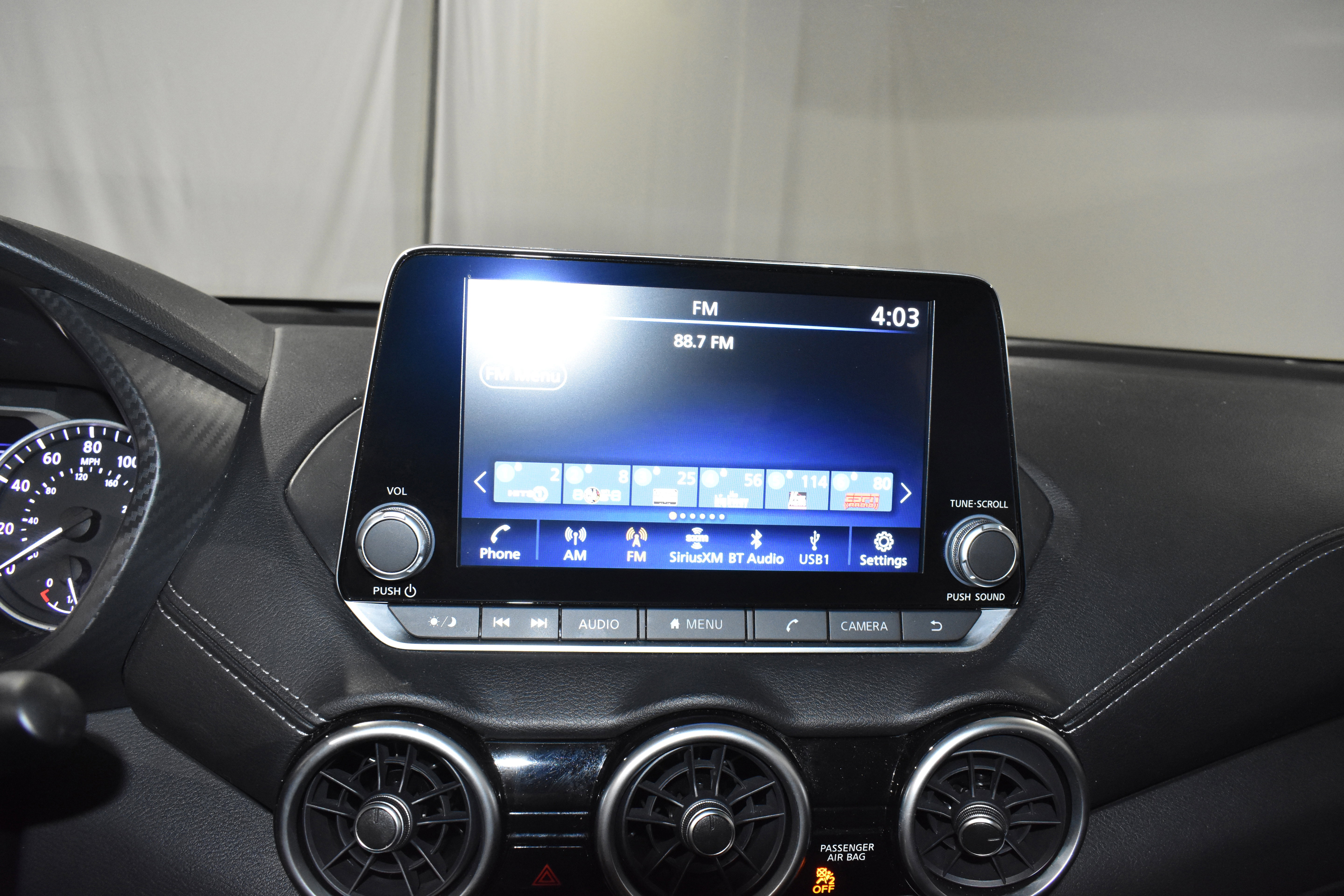 Used 2025 Nissan Sentra SV FWD image 17