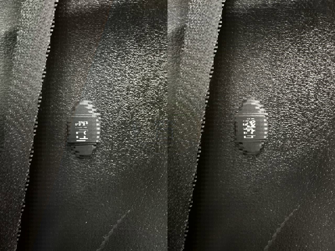 Used 2025 Chrysler Pacifica Select image 29