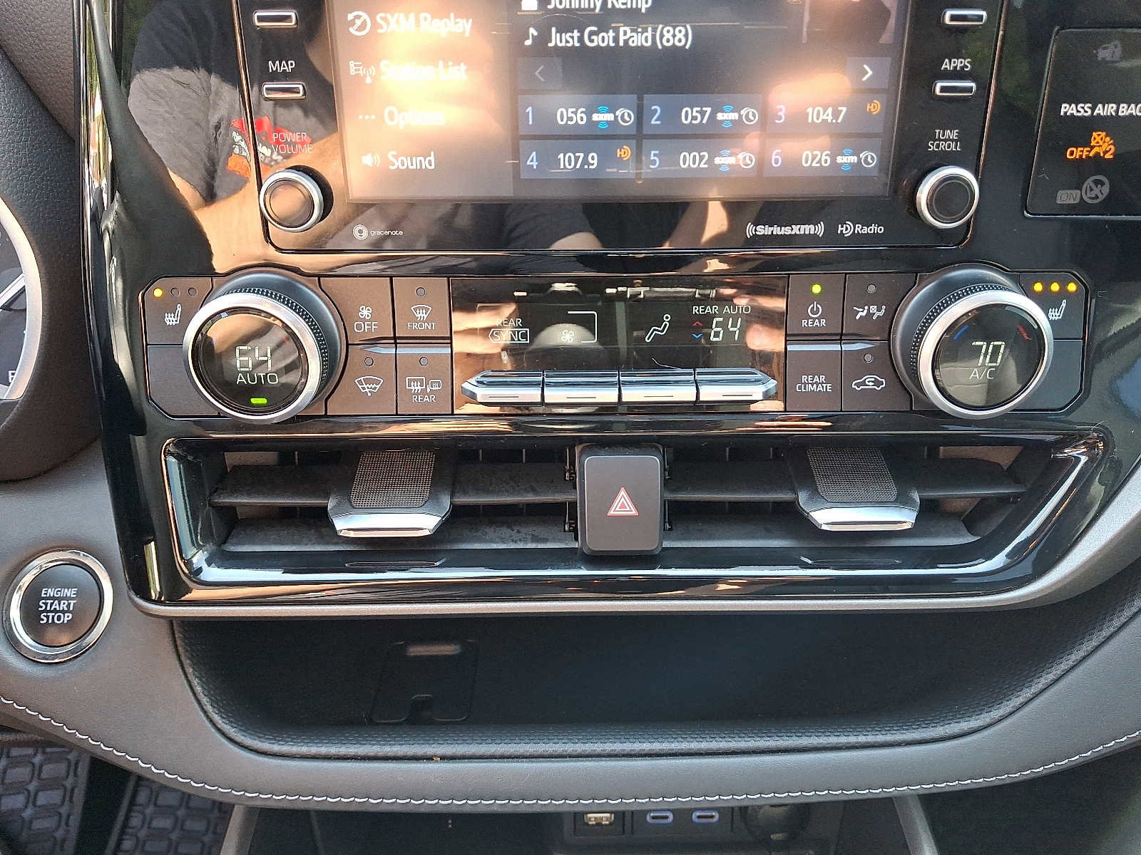 Used 2022 Toyota Highlander XLE image 19