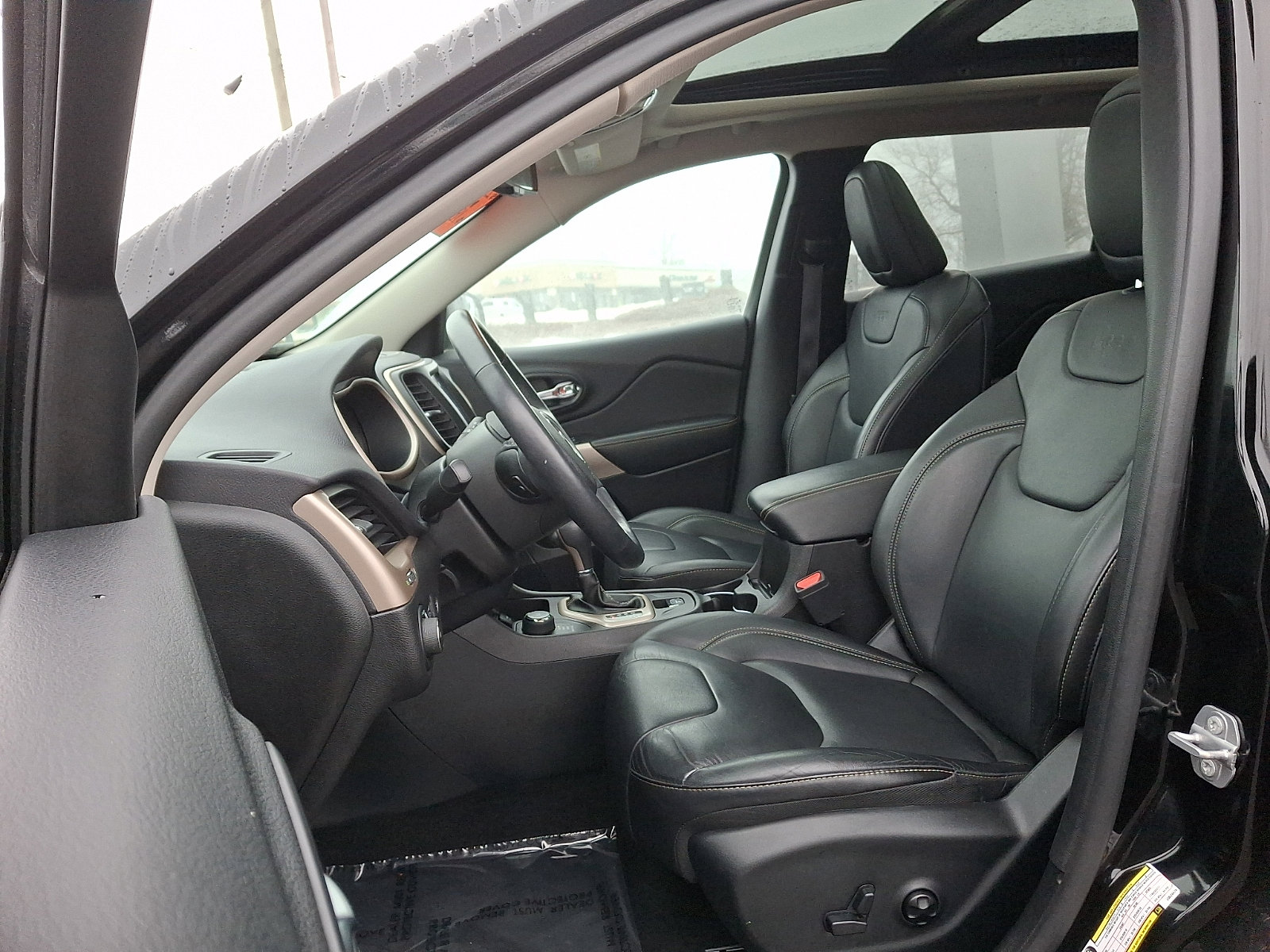 Used 2018 Jeep Cherokee Limited w/ High Altitude Package image 12