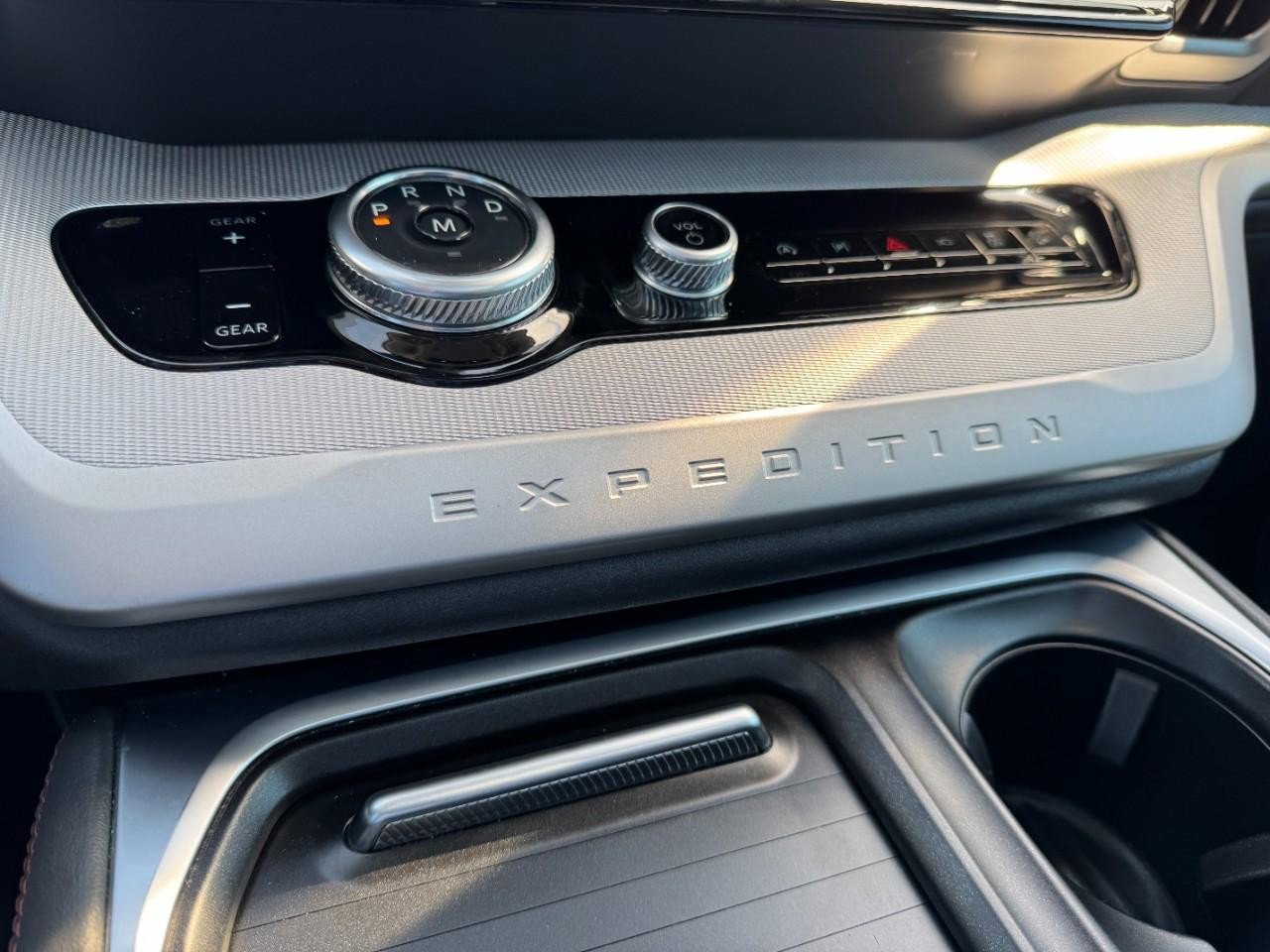 Used 2025 Ford Expedition Active AWD/4WD image 20