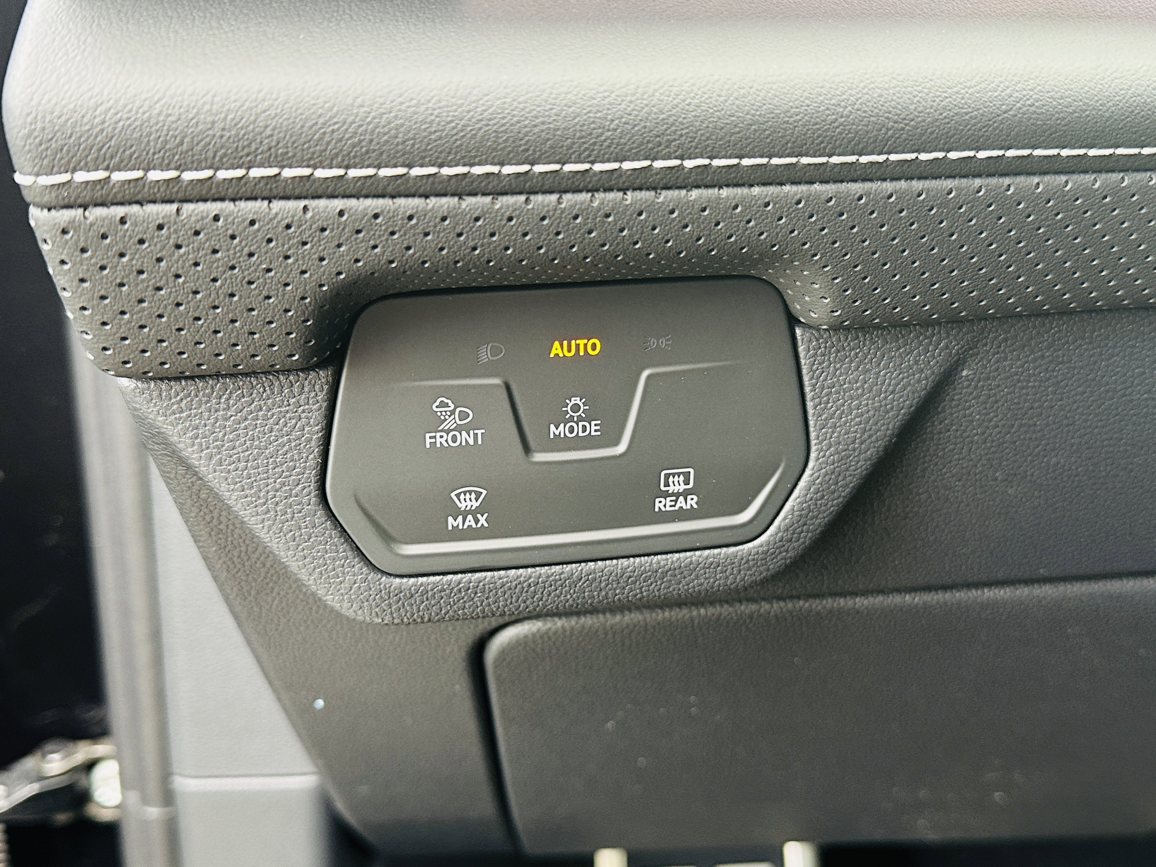 New 2026 Volkswagen Atlas Cross Sport SEL Premium R-Line image 19