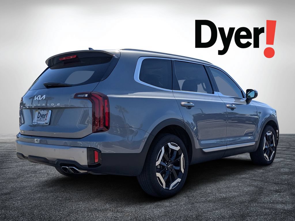 Used 2025 Kia Telluride S FWD image 3