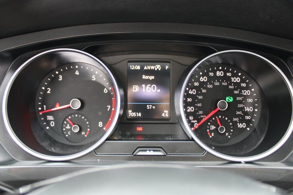 Used 2018 Volkswagen Tiguan SEL image 14