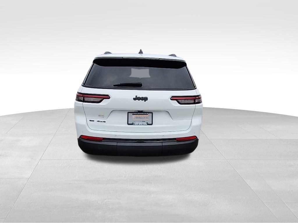 Certified 2023 Jeep Grand Cherokee L Laredo image 17