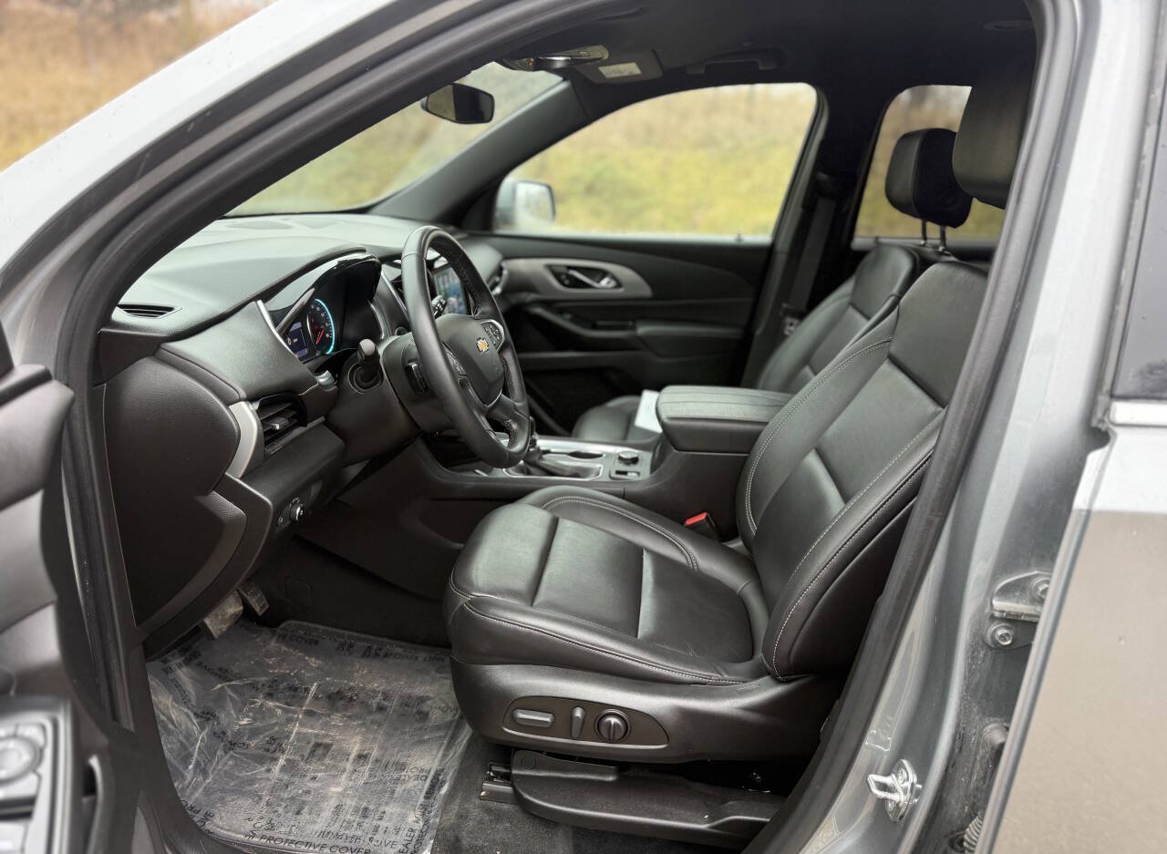 Used 2023 Chevrolet Traverse LT AWD/4WD image 9