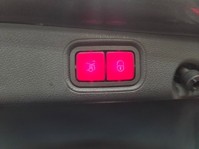 Used 2017 Mercedes-Benz E 43 AMG 4MATIC Sedan image 41