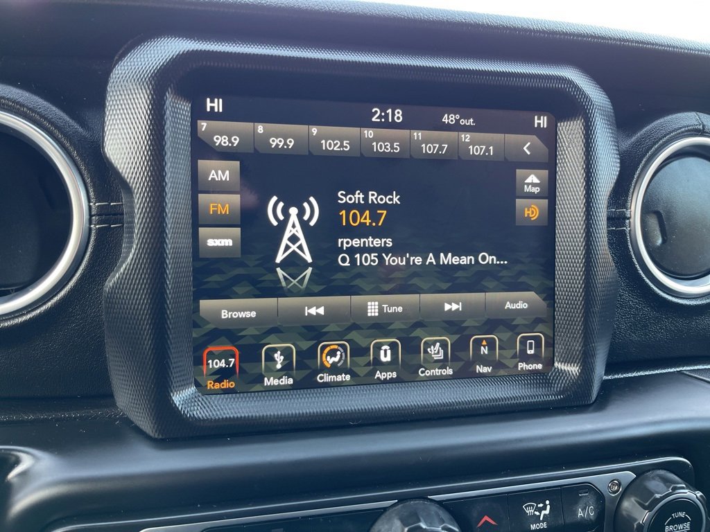 Used 2018 Jeep Wrangler Unlimited Sahara image 10