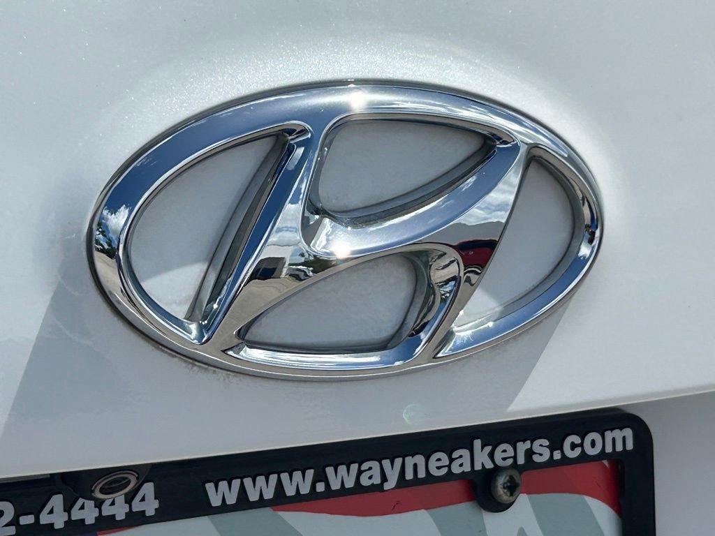 Used 2018 Hyundai Santa Fe Sport w/ 2.4L Value Package 02 image 21