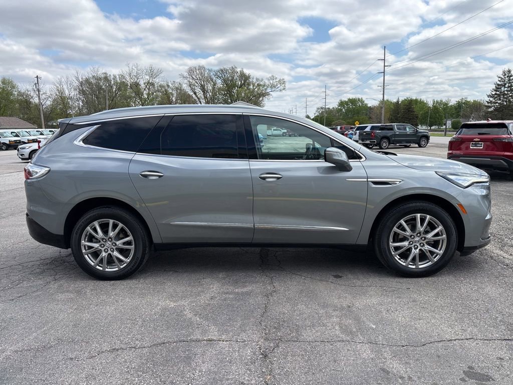 Used 2023 Buick Enclave Essence w/ Experience Buick Package AWD/4WD image 4